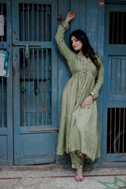 Pista green kurti pants